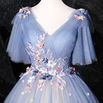 šviesiai mėlynos spalvos klostuotas aplikacijos gėlių siuvinėjimas pasakų teismas kamuolys suknelė 